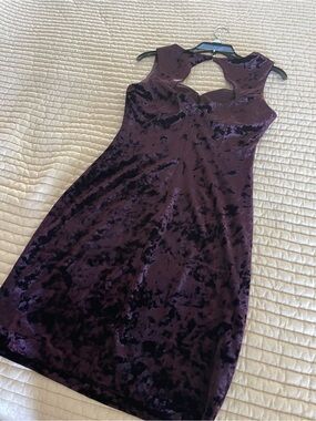 Guess Velvet Midi Dress in Plum